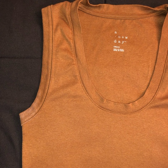 Sleeveless top - Picture 4 of 8